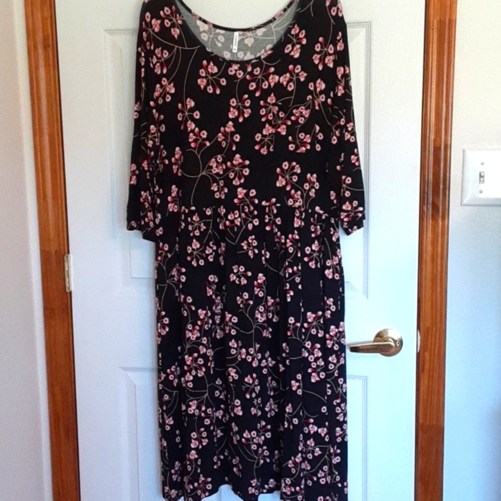 Dress - Black and Pink